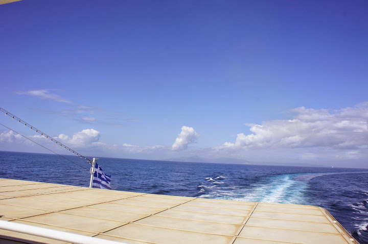 ギリシャ 1 アテネからフェリーでサントリーニ島へ トラベル旅行記 Com