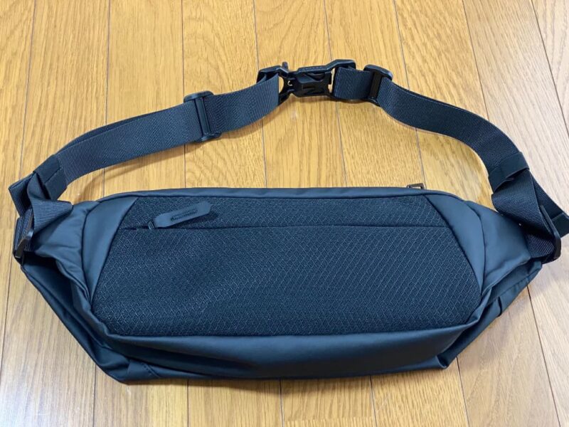 SAFASS ボディバッグLサイズを使ってみたレビュー｜通常サイズとの比較
